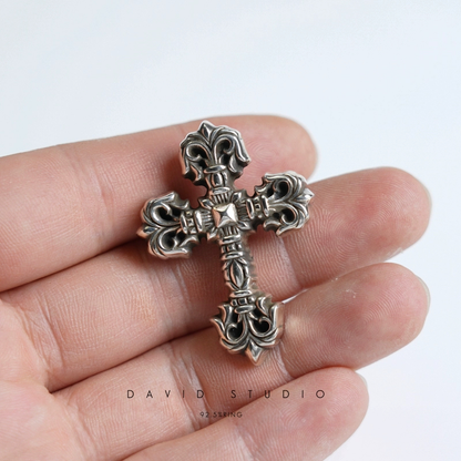 Chrome Hearts Filigree Cross Rivet Buckle