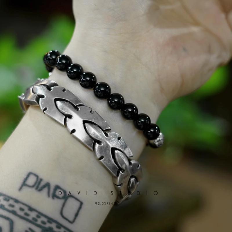 Chrome Hearts Onyx Bead Bracelet 8MM (4 Silver Beads)