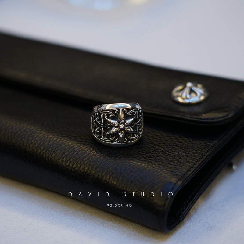 Chrome Hearts Oval Star Ring – Classic