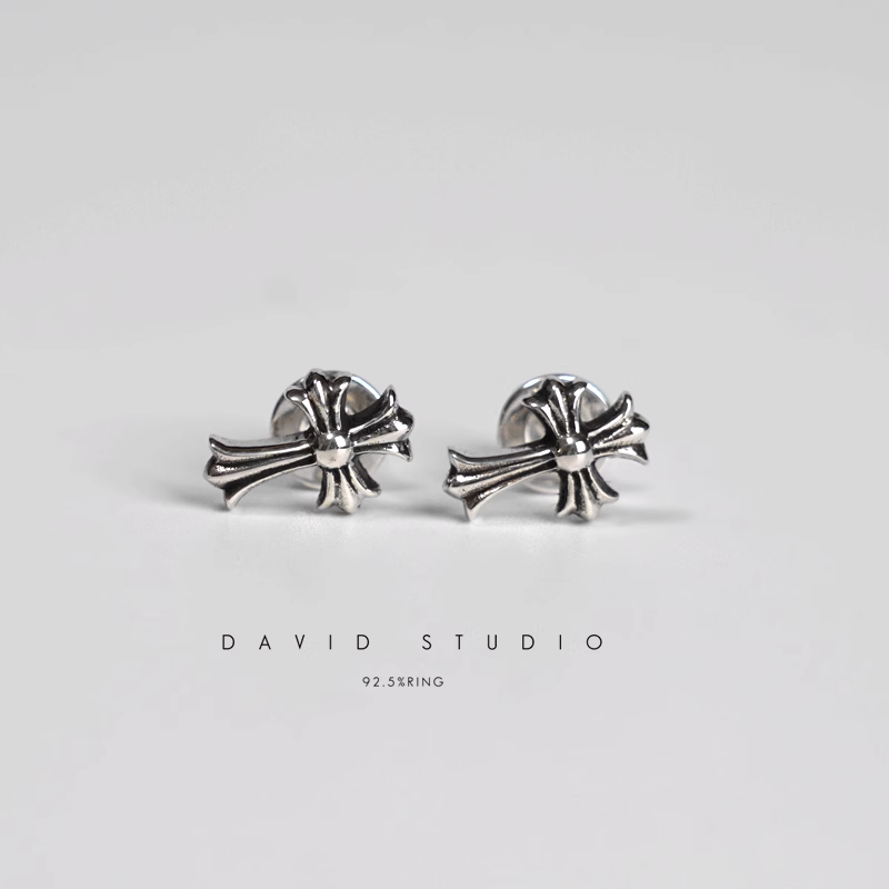 Chrome Hearts Cross Earrings – Classic