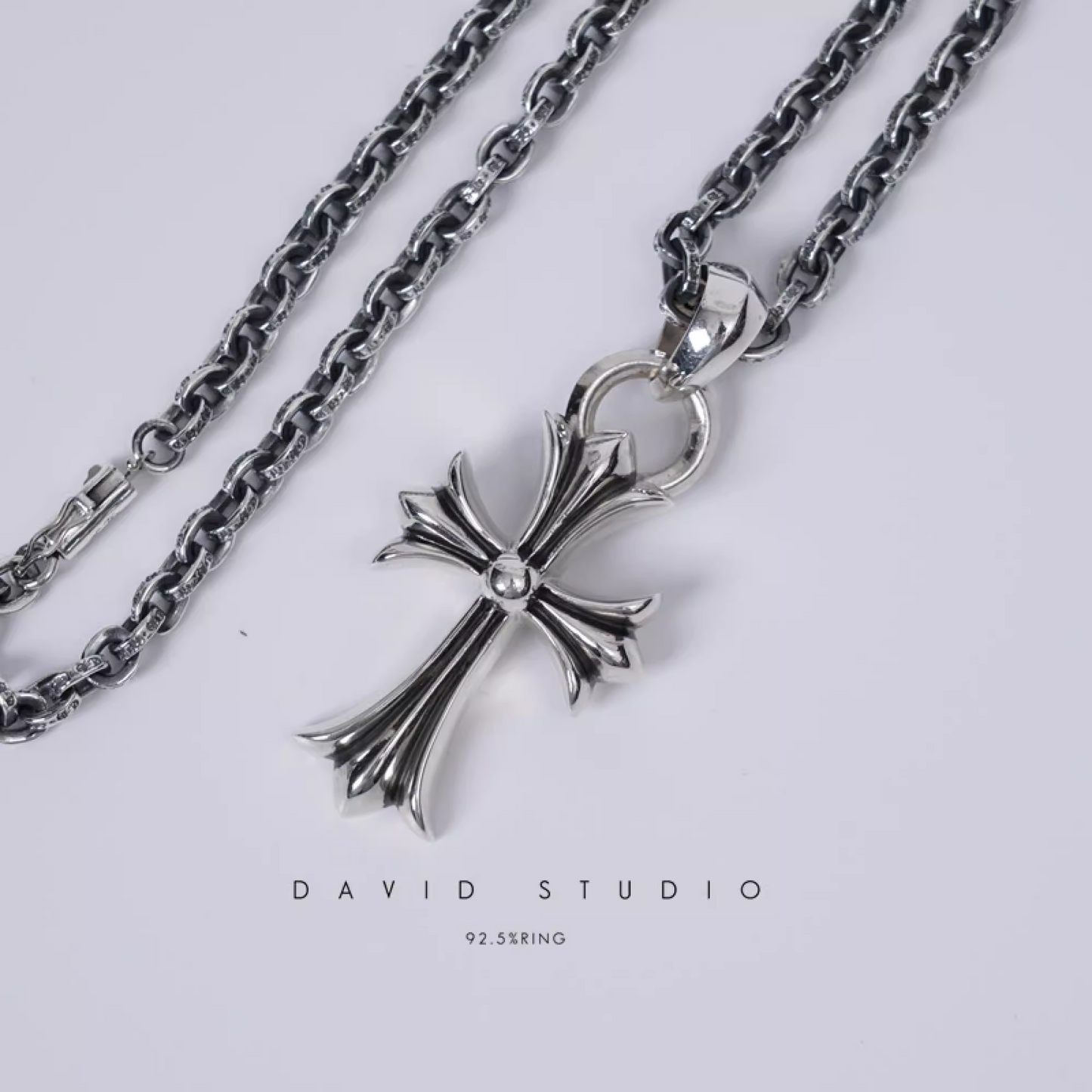 Chrome Hearts Small Cross Pendant With Bail – Paper Chain