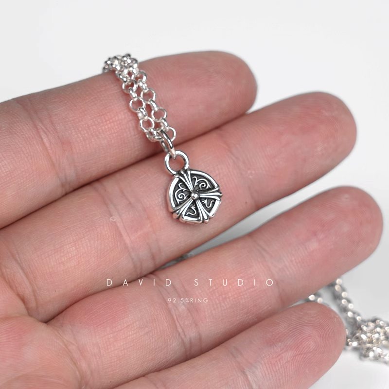 Chrome Hearts CH Plus Vine Charm – Roll Chain