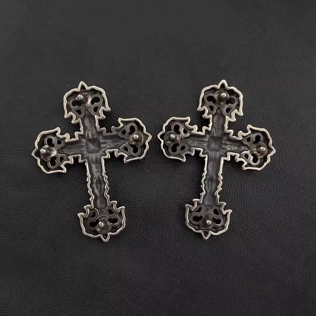 Chrome Hearts Filigree Cross Rivet Buckle