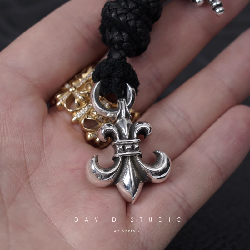 Chrome Hearts BS Fleur Charm – Leather